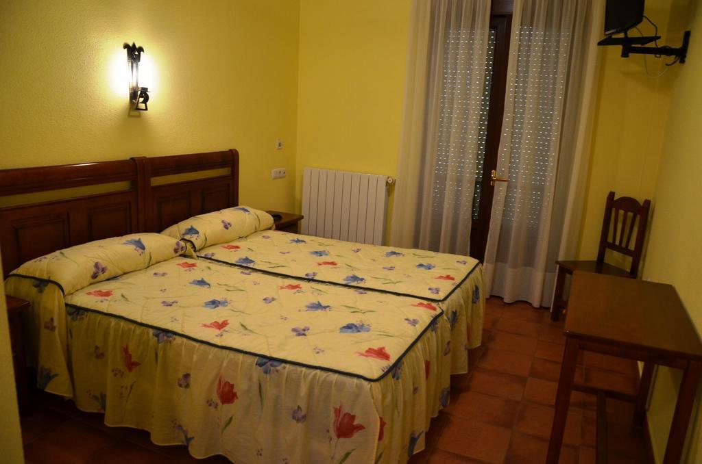 Hospederia El Cantio Orena Zimmer foto